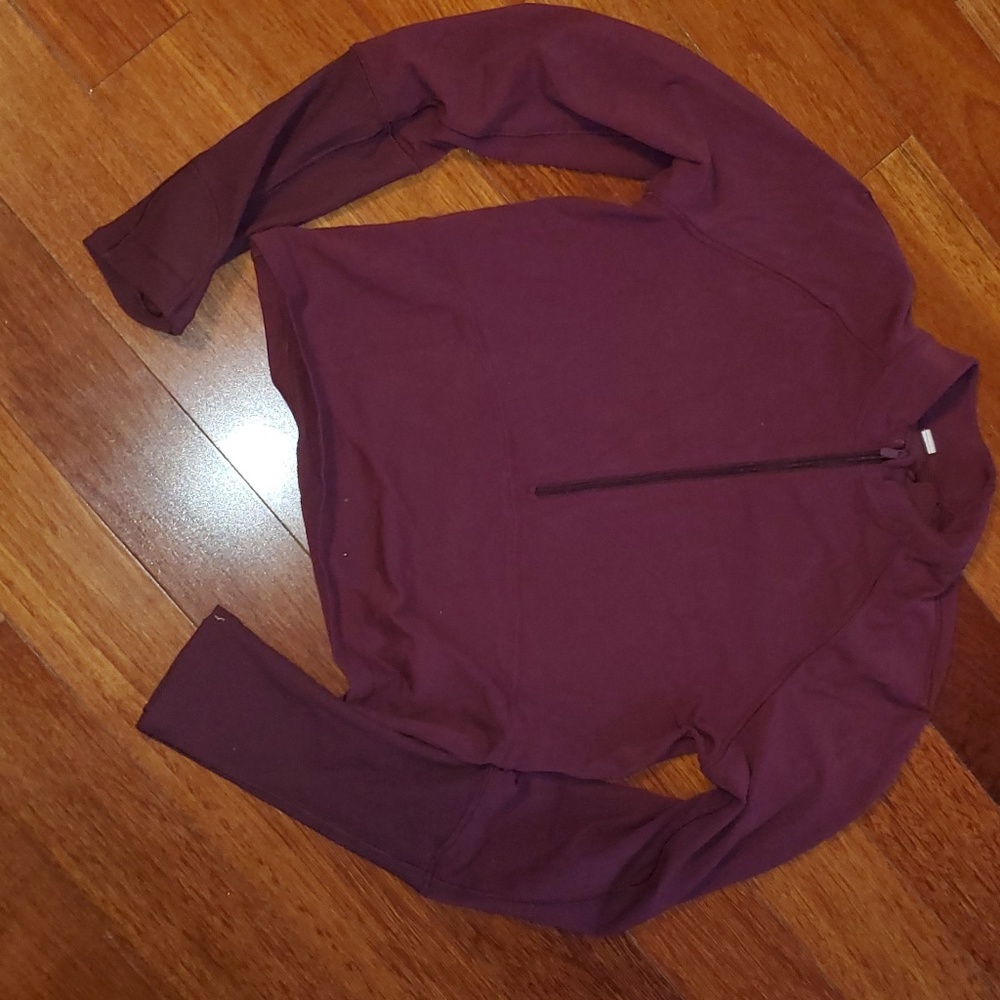 Its Rulu long sleeve crop